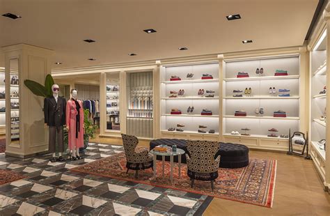 gucci fairmont hours|gucci store vancouver canada.